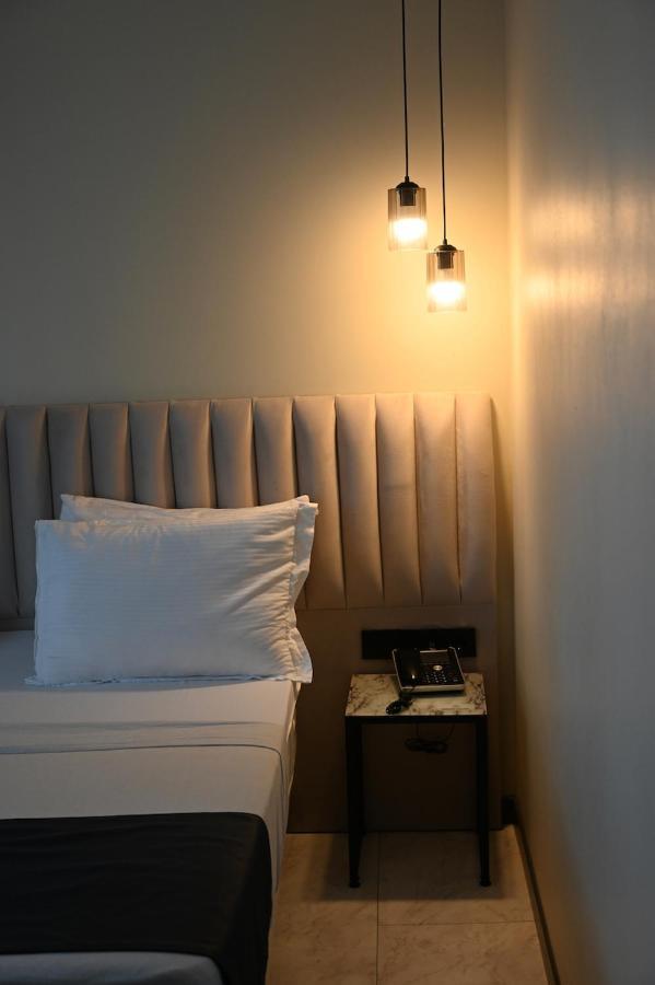 Arnavutkoy Main Airport Hotel מראה חיצוני תמונה